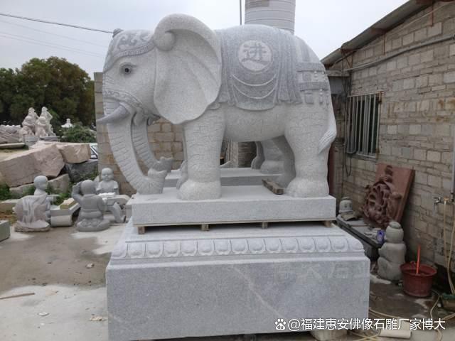 乐鱼官网石雕大象形状与寄意深度解读：理解石雕大象的文明内在(图5)