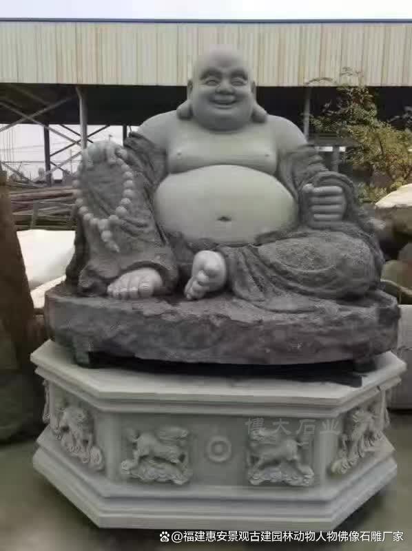 乐鱼网站石雕弥勒佛在公开场合的使用